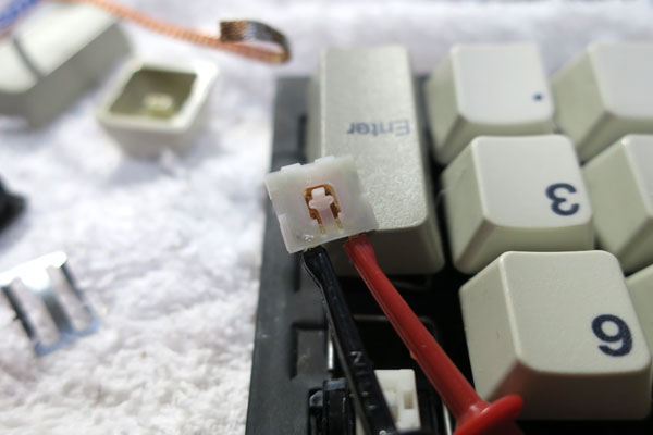 Image: IBM 5576-002キーボードを分解 / キースイッチを修理