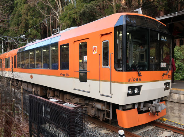 Image: 叡山電鉄900系電車