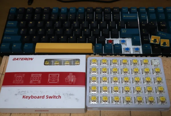 Image: キースイッチをGateron G Pro 3.0 Yellowに交換