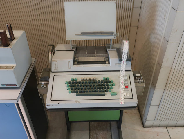 Image: Oki typewriter