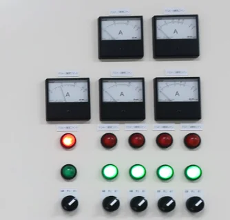 Image: 緑色が運転で赤色が停止か、赤色が運転で緑色が停止か