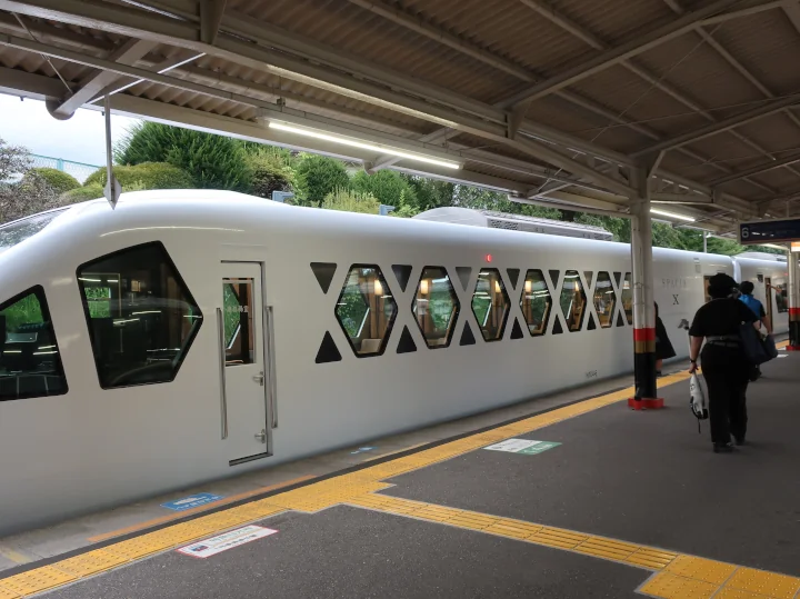 Image: 東武N100系電車